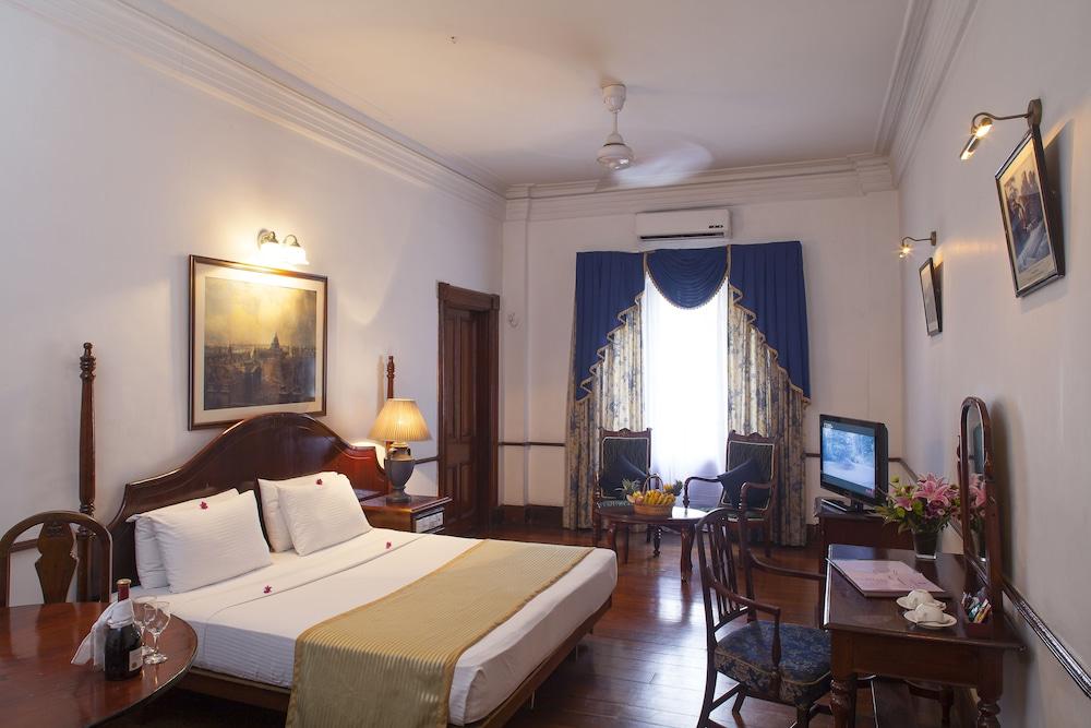 Queen'S Hotel Kandy Zewnętrze zdjęcie